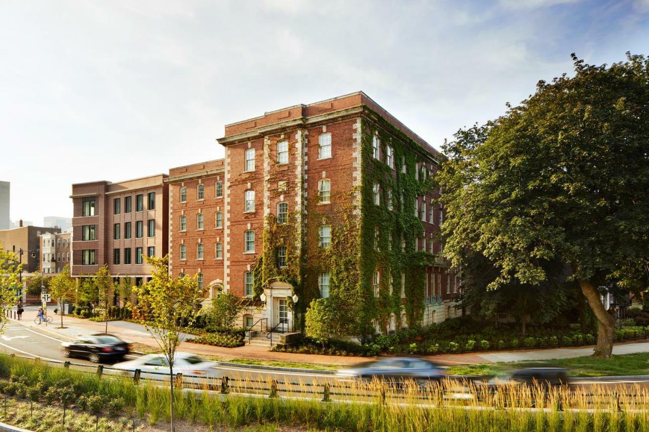 The Whitney Hotel Boston Extérieur photo The former St. Joseph's Hospital, now the St. Joseph's Centre