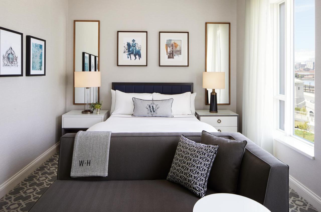 The Whitney Hotel Boston Extérieur photo A bedroom at the West Hollywood hotel